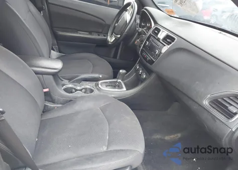 2014 Chrysler 200 Touring z USA, uszkodzony, nr VIN 1C3CCBBG2EN120150